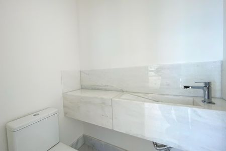 Apartamento à venda com 182m², 4 quartos e 4 vagas Apartamento à venda com 182m², 4 quartos e 4 vagasLavabo da Sala