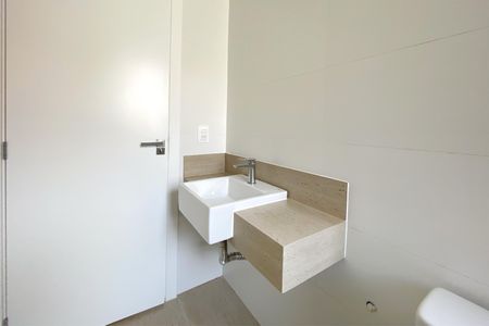 Apartamento à venda com 109m², 2 quartos e 2 vagas Apartamento à venda com 109m², 2 quartos e 2 vagasBanheiro da Suíte 1