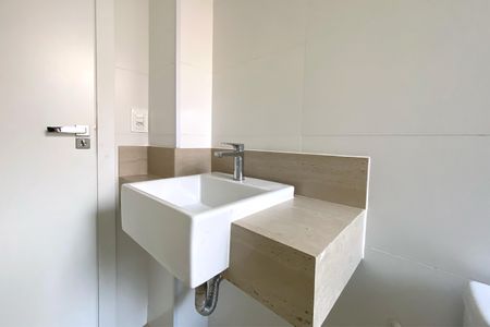 Apartamento à venda com 109m², 2 quartos e 2 vagas Apartamento à venda com 109m², 2 quartos e 2 vagasBanheiro