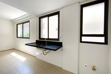 Apartamento à venda com 68m², 2 quartos e 2 vagasCozinha