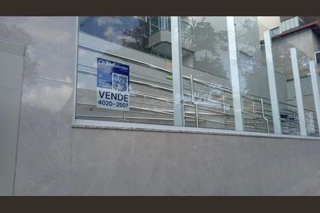 Apartamento à venda com 130m², 2 quartos e 3 vagas Apartamento à venda com 130m², 2 quartos e 3 vagasPlaca