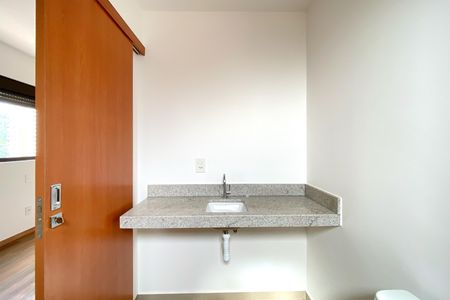 Apartamento à venda com 96m², 3 quartos e 2 vagas Apartamento à venda com 96m², 3 quartos e 2 vagasBanheiro da Suíte