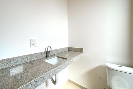 Apartamento à venda com 96m², 3 quartos e 2 vagas Apartamento à venda com 96m², 3 quartos e 2 vagasBanheiro da Suíte