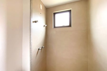 Apartamento à venda com 96m², 3 quartos e 2 vagas Apartamento à venda com 96m², 3 quartos e 2 vagasBanheiro das Semi suites