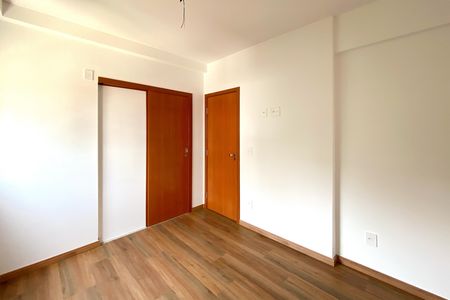 Apartamento à venda com 96m², 3 quartos e 2 vagas Apartamento à venda com 96m², 3 quartos e 2 vagasSemi suite 2