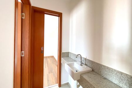 Apartamento à venda com 96m², 3 quartos e 2 vagas Apartamento à venda com 96m², 3 quartos e 2 vagasBanheiro das Semi suites