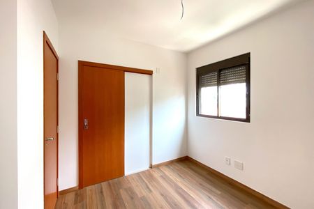 Apartamento à venda com 96m², 3 quartos e 2 vagas Apartamento à venda com 96m², 3 quartos e 2 vagasSemi suite 1