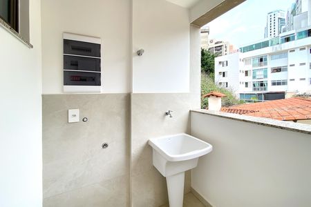 Apartamento à venda com 96m², 3 quartos e 2 vagas Apartamento à venda com 96m², 3 quartos e 2 vagasÁrea de Serviço