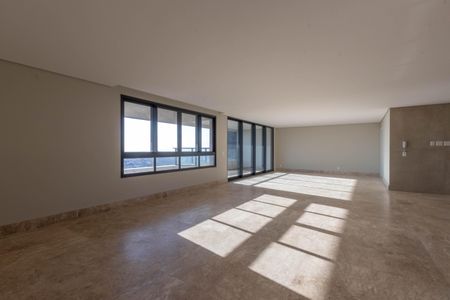 Apartamento à venda com 224m², 4 quartos e 4 vagas Apartamento à venda com 224m², 4 quartos e 4 vagasSala