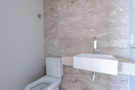 Apartamento à venda com 224m², 4 quartos e 4 vagas Apartamento à venda com 224m², 4 quartos e 4 vagasBanheiro Social