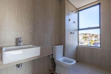 Apartamento à venda com 224m², 4 quartos e 4 vagas Apartamento à venda com 224m², 4 quartos e 4 vagasBanheiro Social
