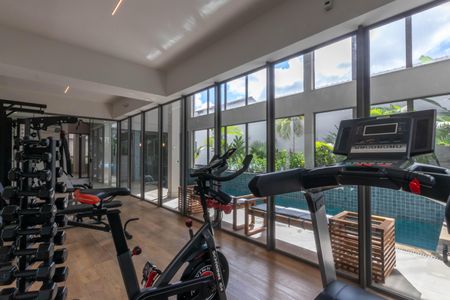 Apartamento à venda com 140m², 4 quartos e 3 vagas Apartamento à venda com 140m², 4 quartos e 3 vagasÁrea comum - Academia