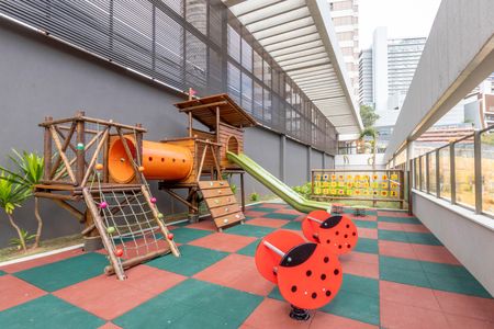 Apartamento à venda com 377m², 4 quartos e 4 vagasÁrea comum - Playground
