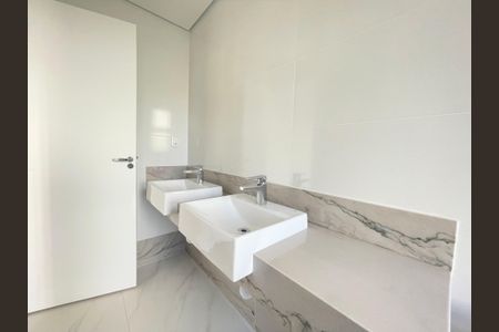 Apartamento à venda com 106m², 3 quartos e 2 vagasBanheiro Suíte 2