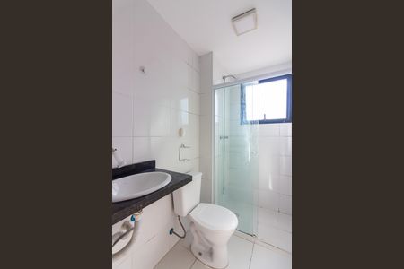 Banheiro de apartamento para alugar com 2 quartos, 48m² em Santa Maria, Osasco