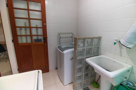 Área de Serviço de casa de condomínio para alugar com 3 quartos, 300m² em Serra Grande, Niterói