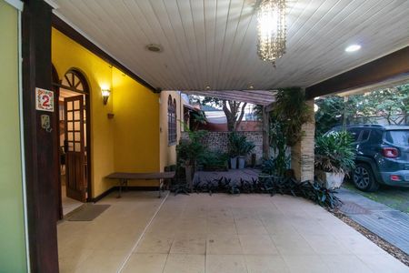 Garagem de casa de condomínio para alugar com 3 quartos, 300m² em Serra Grande, Niterói