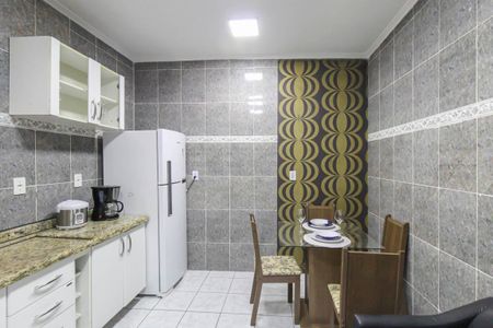 Sala/Cozinha de casa para alugar com 1 quarto, 30m² em Vila Tolstoi, São Paulo
