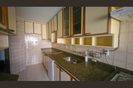 Apartamento à venda com 98m², 3 quartos e 1 vaga Apartamento à venda com 98m², 3 quartos e 1 vagaCozinha