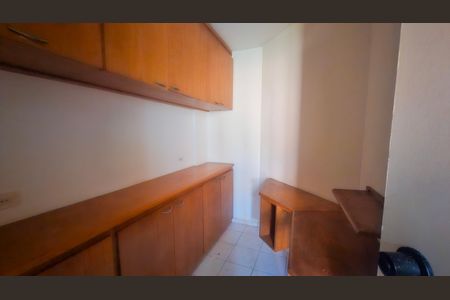 Apartamento à venda com 98m², 3 quartos e 1 vaga Apartamento à venda com 98m², 3 quartos e 1 vagaQuarto de serviço