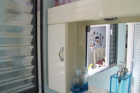 Casa à venda com 170m², 4 quartos e 2 vagasBanheiro de serviço