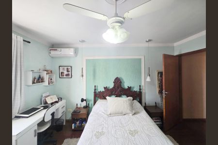 Casa à venda com 170m², 4 quartos e 2 vagas Casa à venda com 170m², 4 quartos e 2 vagasQuarto 01