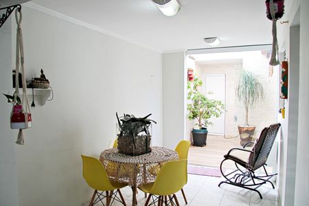 Casa à venda com 170m², 4 quartos e 2 vagasCozinha