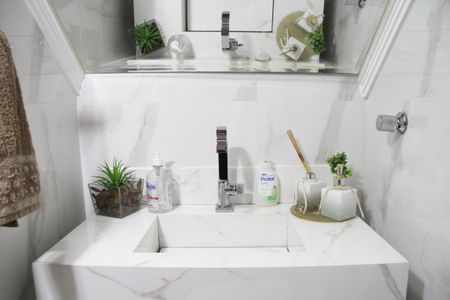 Casa à venda com 170m², 4 quartos e 2 vagasLavabo