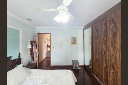 Casa à venda com 170m², 4 quartos e 2 vagas Casa à venda com 170m², 4 quartos e 2 vagasQuarto 01