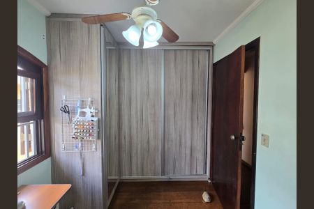 Casa à venda com 170m², 4 quartos e 2 vagas Casa à venda com 170m², 4 quartos e 2 vagasQuarto 02
