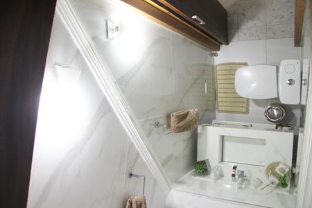 Casa à venda com 170m², 4 quartos e 2 vagasLavabo