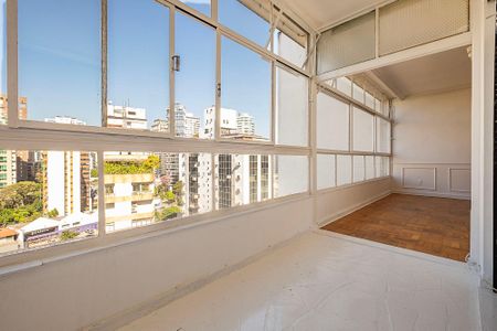 Apartamento à venda com 186m², 3 quartos e 1 vaga Apartamento à venda com 186m², 3 quartos e 1 vagaSala