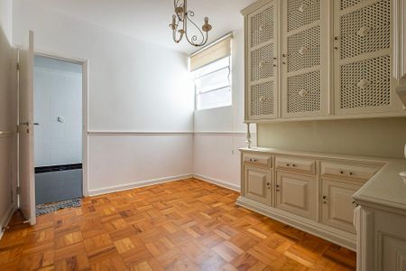 Apartamento à venda com 186m², 3 quartos e 1 vaga Apartamento à venda com 186m², 3 quartos e 1 vagaSala de Jantar