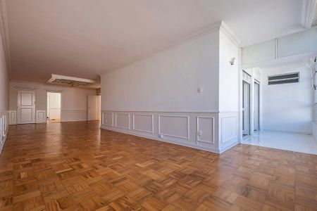 Apartamento à venda com 186m², 3 quartos e 1 vaga Apartamento à venda com 186m², 3 quartos e 1 vagaSala
