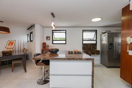 Apartamento à venda com 162m², 2 quartos e 3 vagas Apartamento à venda com 162m², 2 quartos e 3 vagasCozinha