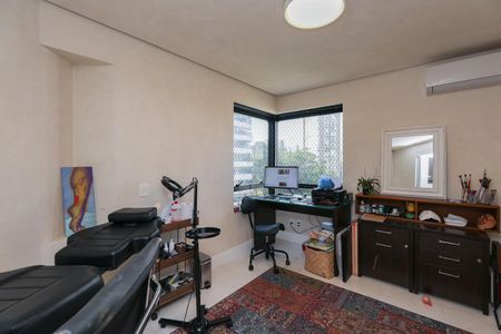 Apartamento à venda com 162m², 2 quartos e 3 vagas Apartamento à venda com 162m², 2 quartos e 3 vagasSuíte 2