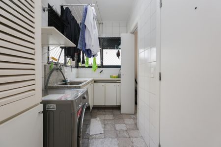 Apartamento à venda com 162m², 2 quartos e 3 vagas Apartamento à venda com 162m², 2 quartos e 3 vagasÁrea de Serviço