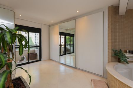 Apartamento à venda com 162m², 2 quartos e 3 vagas Apartamento à venda com 162m², 2 quartos e 3 vagasSuíte 1