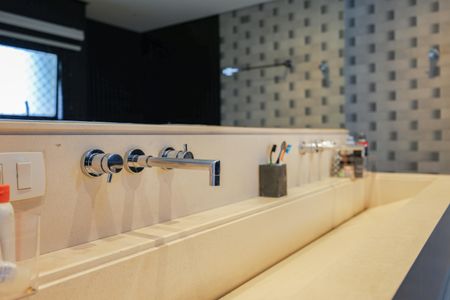 Apartamento à venda com 162m², 2 quartos e 3 vagas Apartamento à venda com 162m², 2 quartos e 3 vagasBanheiro da Suíte 1