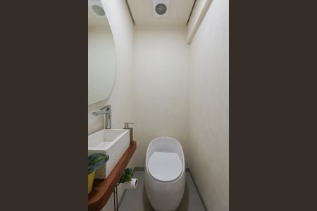 Apartamento à venda com 162m², 2 quartos e 3 vagas Apartamento à venda com 162m², 2 quartos e 3 vagasLavabo