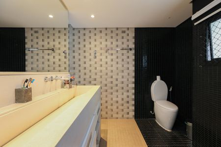 Apartamento à venda com 162m², 2 quartos e 3 vagas Apartamento à venda com 162m², 2 quartos e 3 vagasBanheiro da Suíte 1