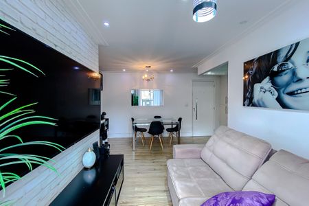 Apartamento à venda com 55m², 2 quartos e 1 vaga Apartamento à venda com 55m², 2 quartos e 1 vagaSala