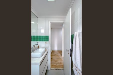 Apartamento à venda com 55m², 2 quartos e 1 vaga Apartamento à venda com 55m², 2 quartos e 1 vagaBanheiro