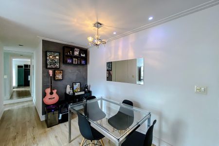 Apartamento à venda com 55m², 2 quartos e 1 vaga Apartamento à venda com 55m², 2 quartos e 1 vagaSala