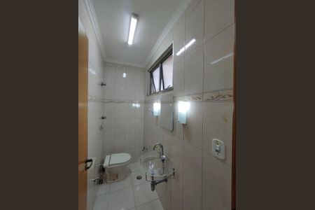 Casa à venda com 700m², 4 quartos e 8 vagasLavabo