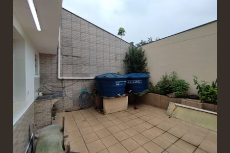 Casa à venda com 700m², 4 quartos e 8 vagasQuintal