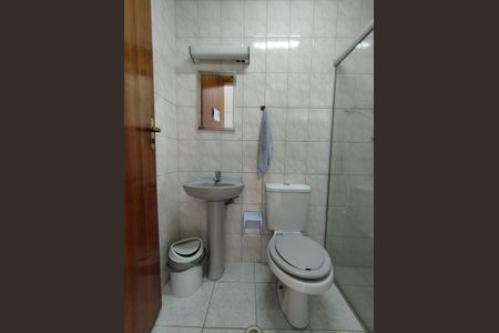 Casa à venda com 700m², 4 quartos e 8 vagasBanheiro de Serviço