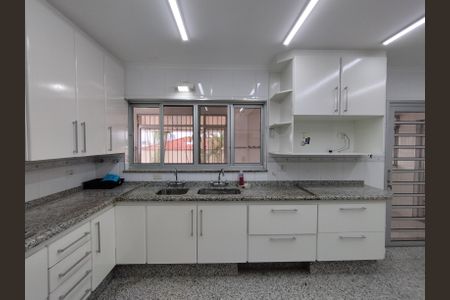 Casa à venda com 700m², 4 quartos e 8 vagasCozinha