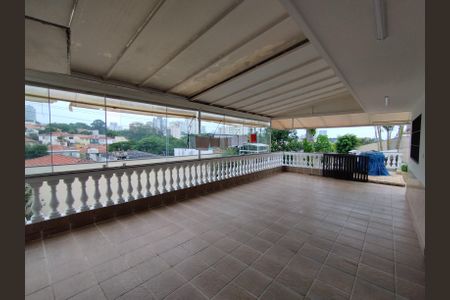 Casa à venda com 700m², 4 quartos e 8 vagasVaranda