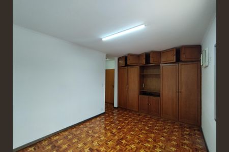 Casa à venda com 700m², 4 quartos e 8 vagasSuíte